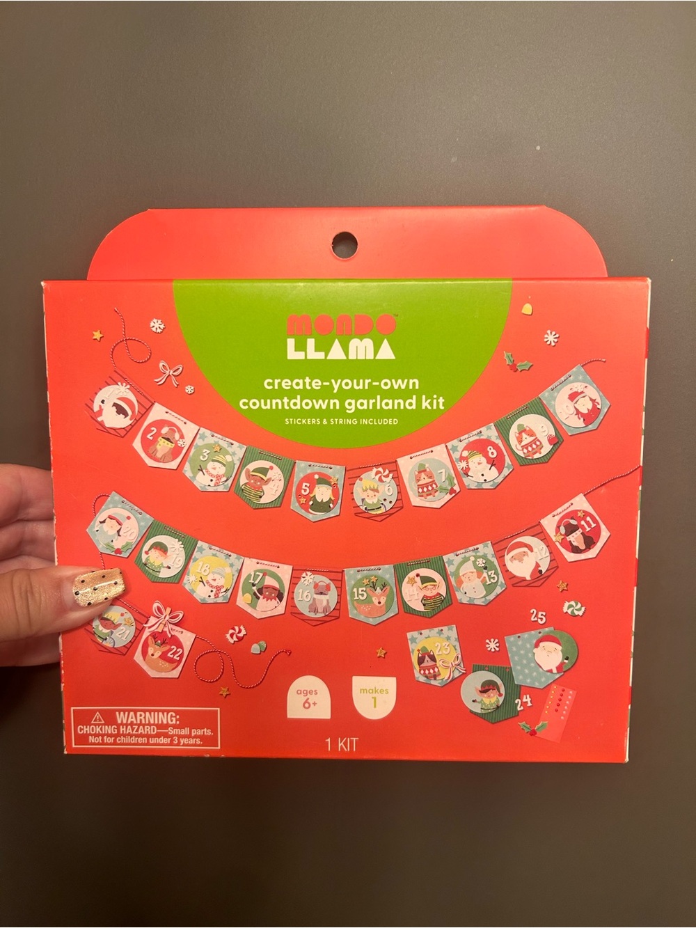 Mondo Llama Create-Your-Own Countdown Garland Kit - Red & Green
